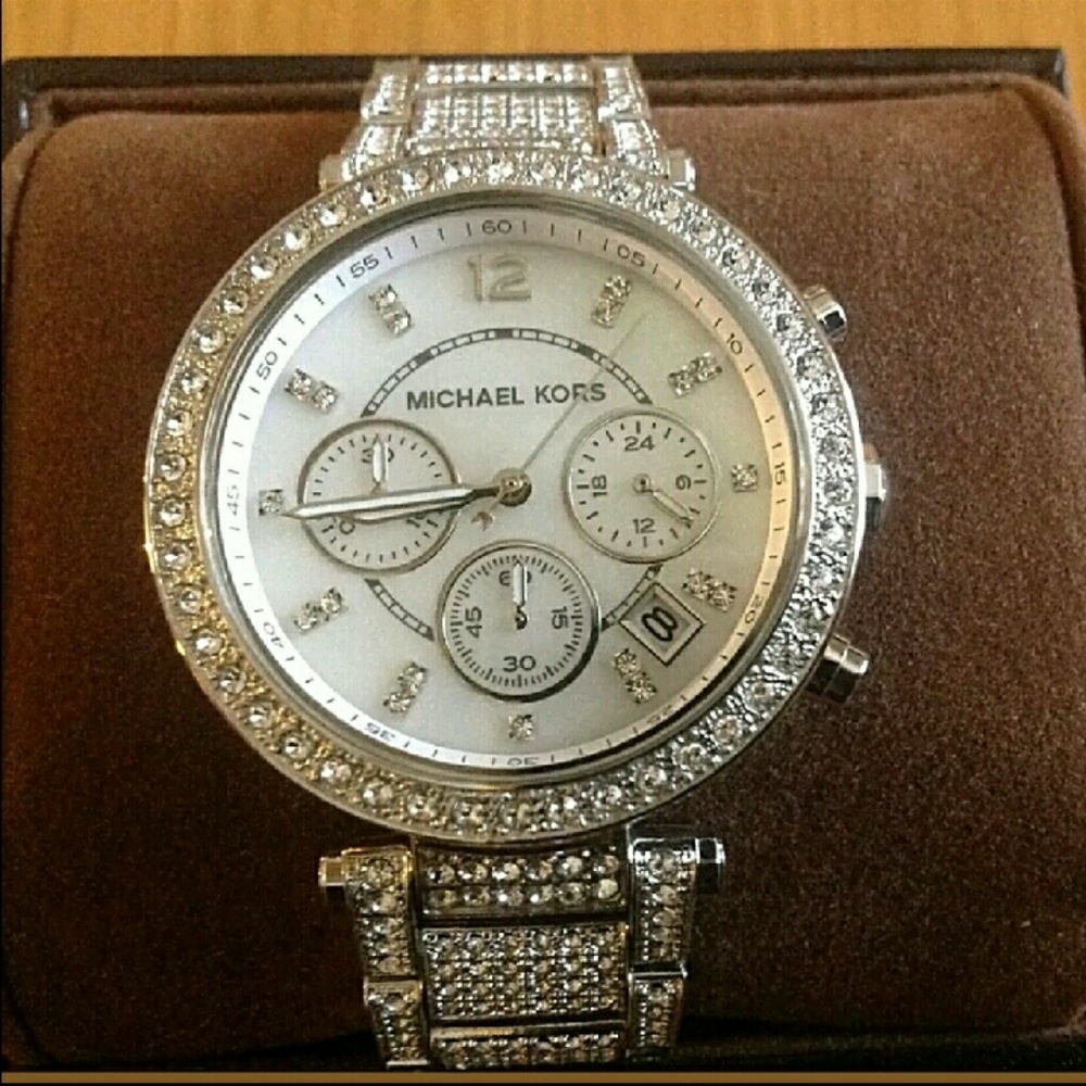 (2 LEFT IN STOCK) Michael Kors Swarovski Crystal - Picture 7 of 7